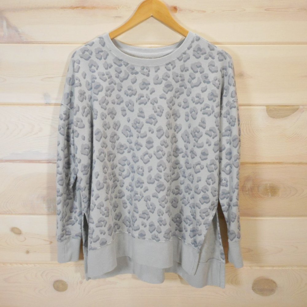 Lucky Brand Women's Sz S Sweatshirt Gray Leopard Print Crewneck Oversized
